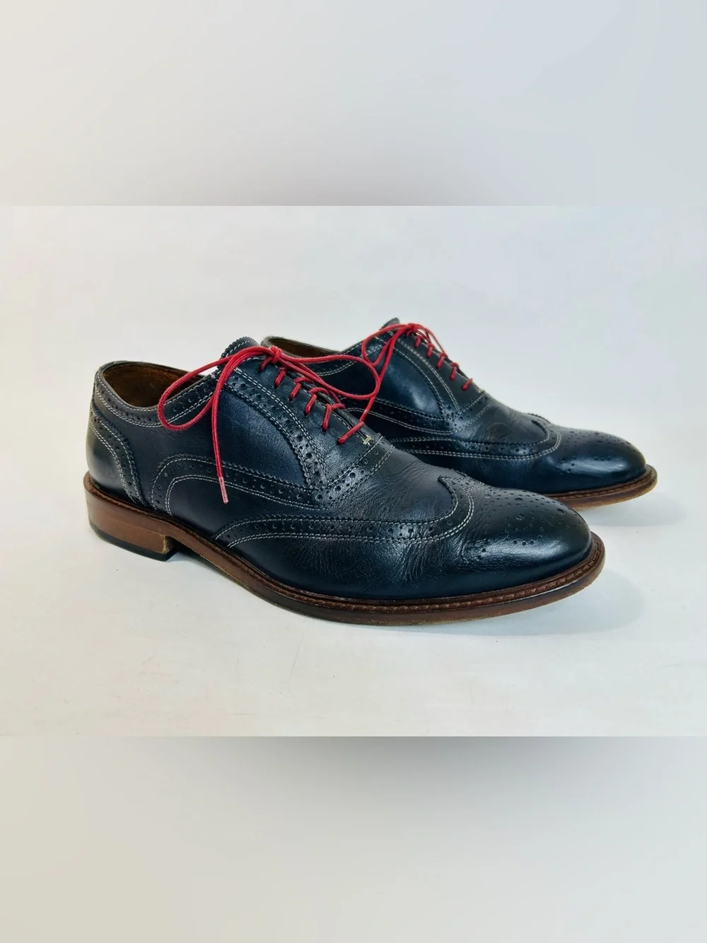 Mercanti Fiorentini Men’s Black Wingtip Oxfords, Laser Cut, Red Laces, size 9